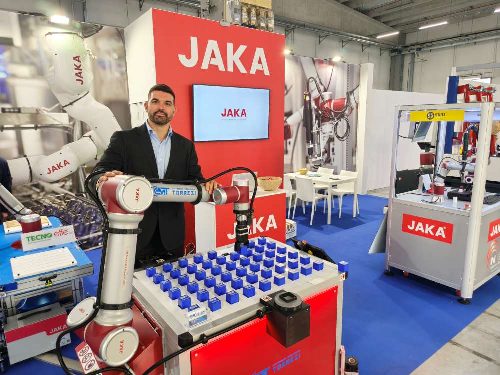 Giacomo Mariotti with a Jaka cobot